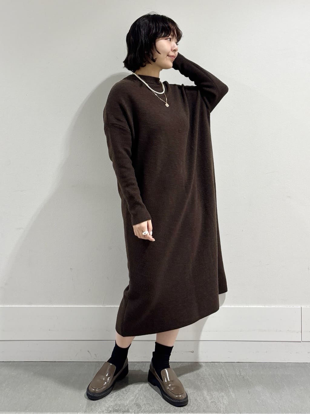モエカさんの「UNTITLED｜【Made In Japan】ガラスパールレイヤードネックレス」を使ったコーディネート