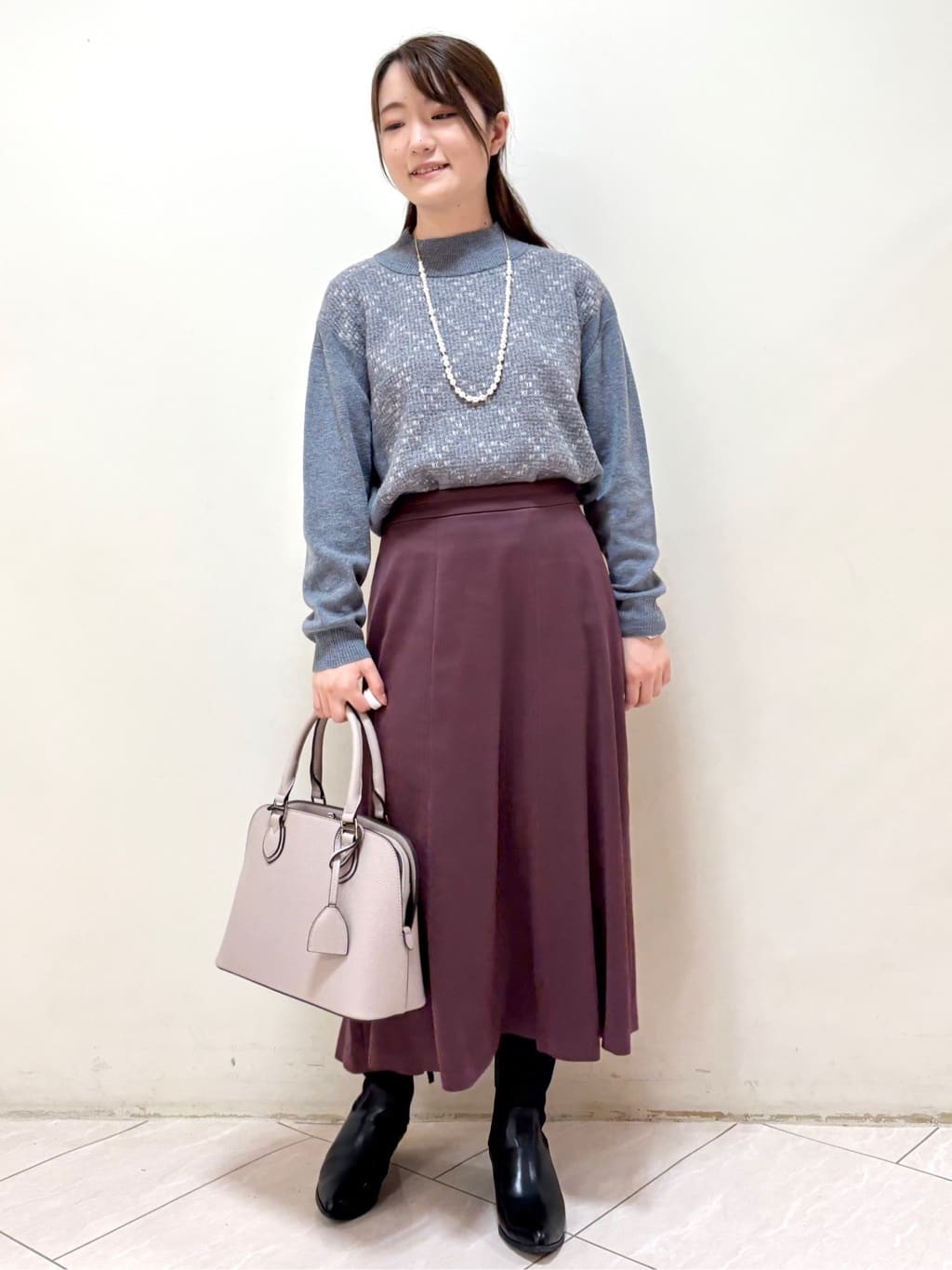 mikiさんの「Reflect｜【通勤】スエードライクフレアスカート」を使ったコーディネート