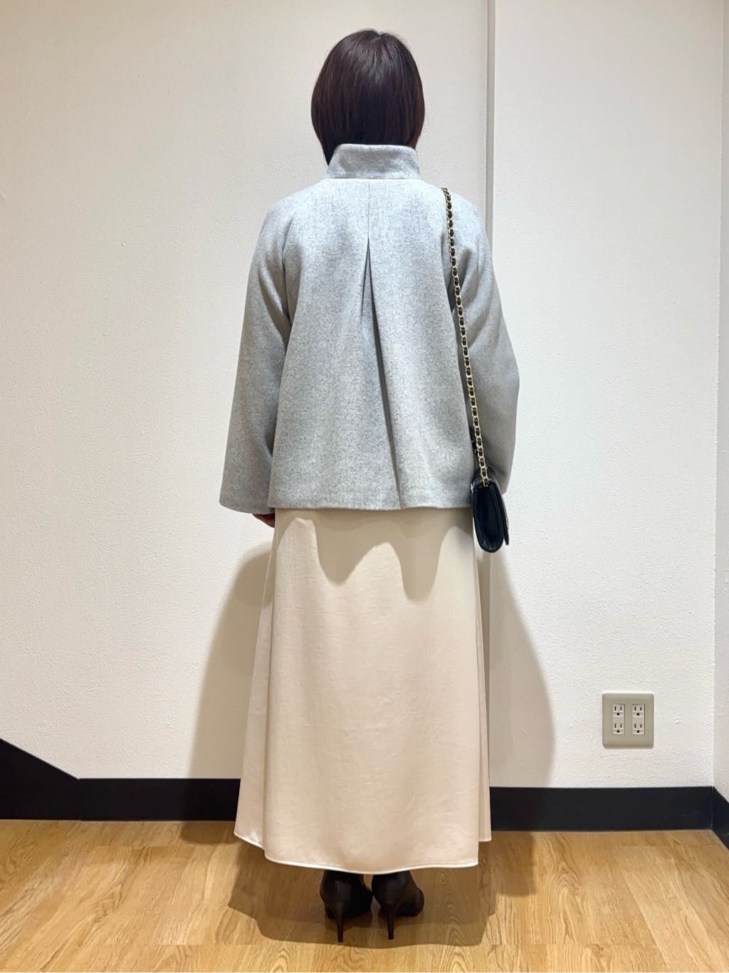 MIKIKOさんの「UNTITLED｜【着回しが効く／オンオフアウター】ウールショートコート」を使ったコーディネート