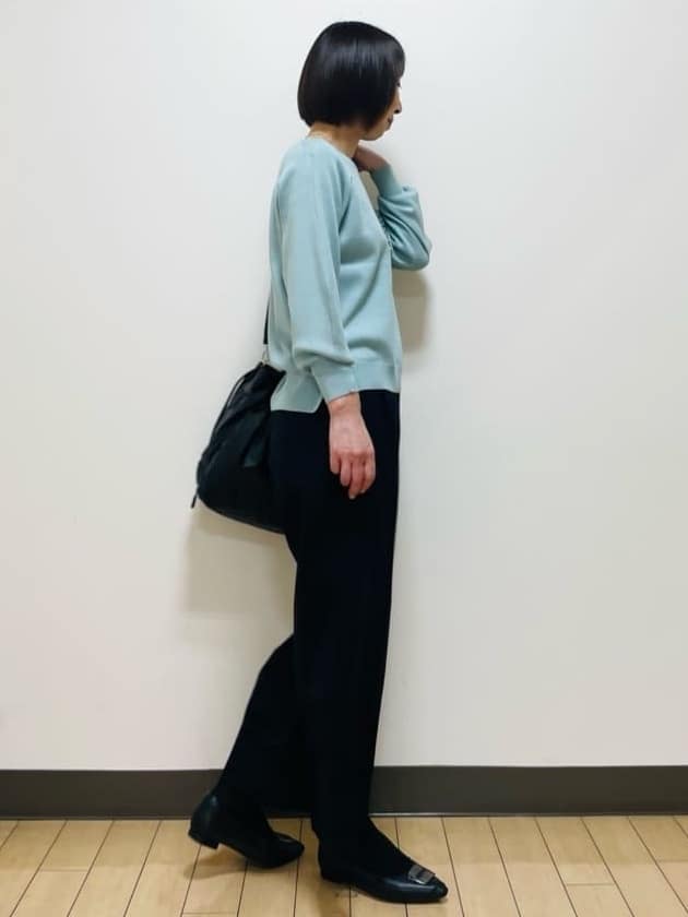 Riiさんの「Reflect｜【ゆったり着られる◎】ラグランスリーブニット」を使ったコーディネート