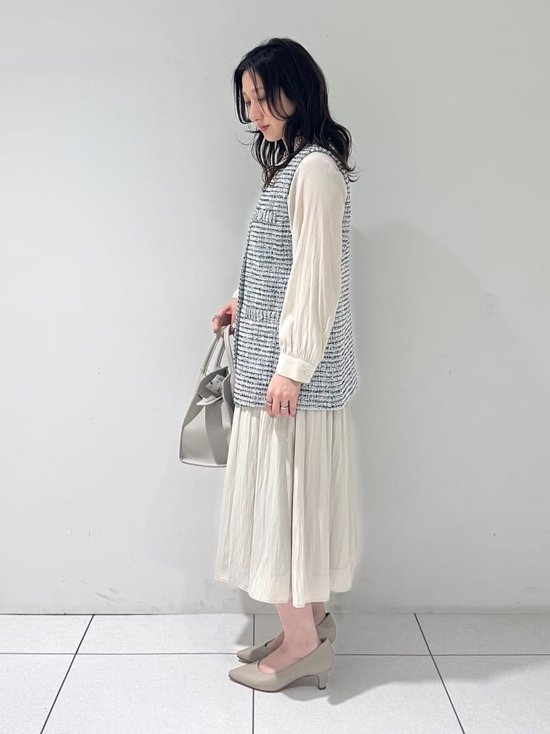 そんさんの「INDIVI｜【2点セット／洗える】ツイードジレ＆ボウタイブラウス」を使ったコーディネート