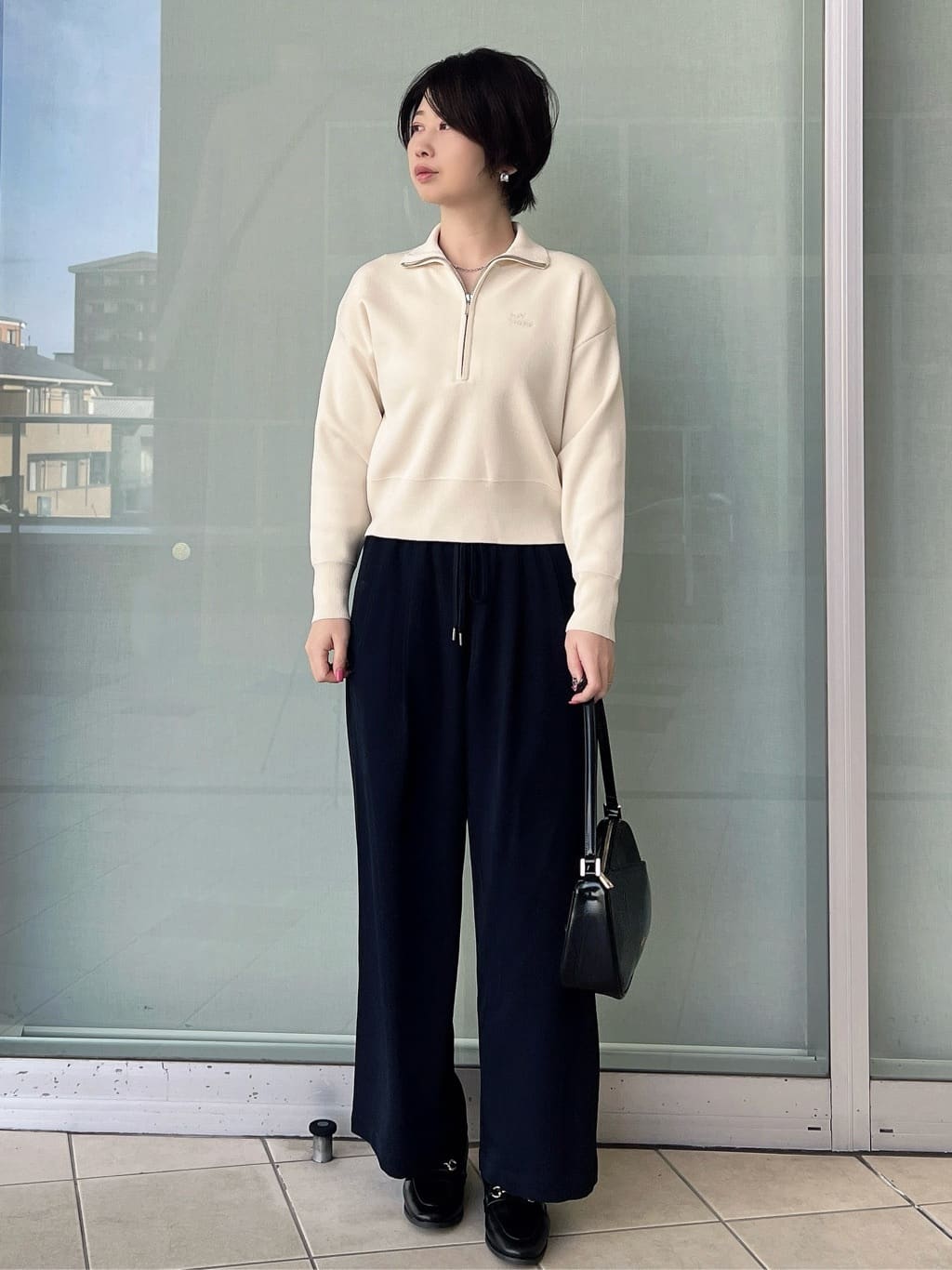 yo-koさんの「OPAQUE.CLIP｜ハーフZIP刺繍ロゴニット【洗濯機OK】」を使ったコーディネート