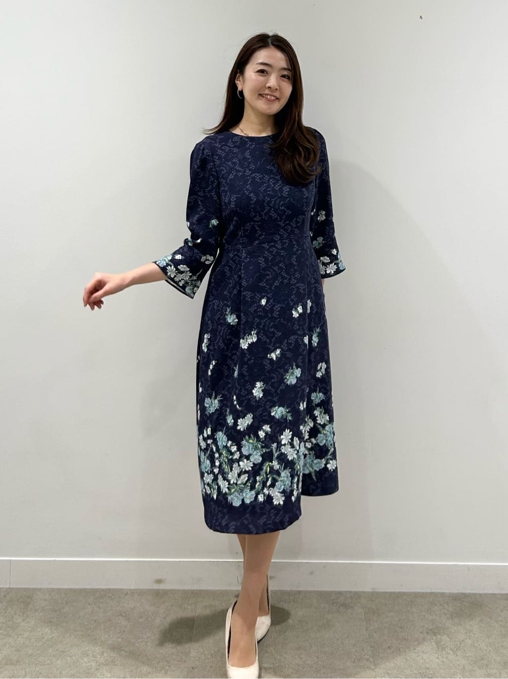 hayaseさんの「SunaUna｜【SS～L】レースプリントワンピース」を使ったコーディネート