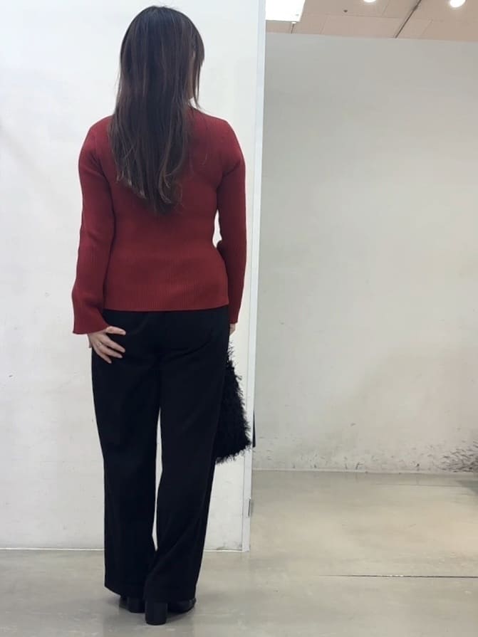 tokiさんの「THE SHOP TK｜【品よく魅せる】フレアスリーブ リブニット/毛玉になりにくい/静電気防止/洗濯機OK」を使ったコーディネート