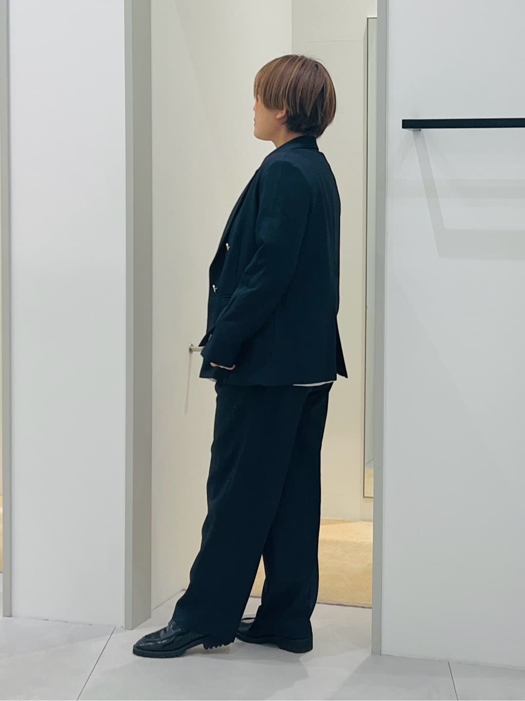 タナさんの「THE SHOP TK｜【今羽織るなら】ダブルブレストジャケット【セットアップ可/洗える】」を使ったコーディネート