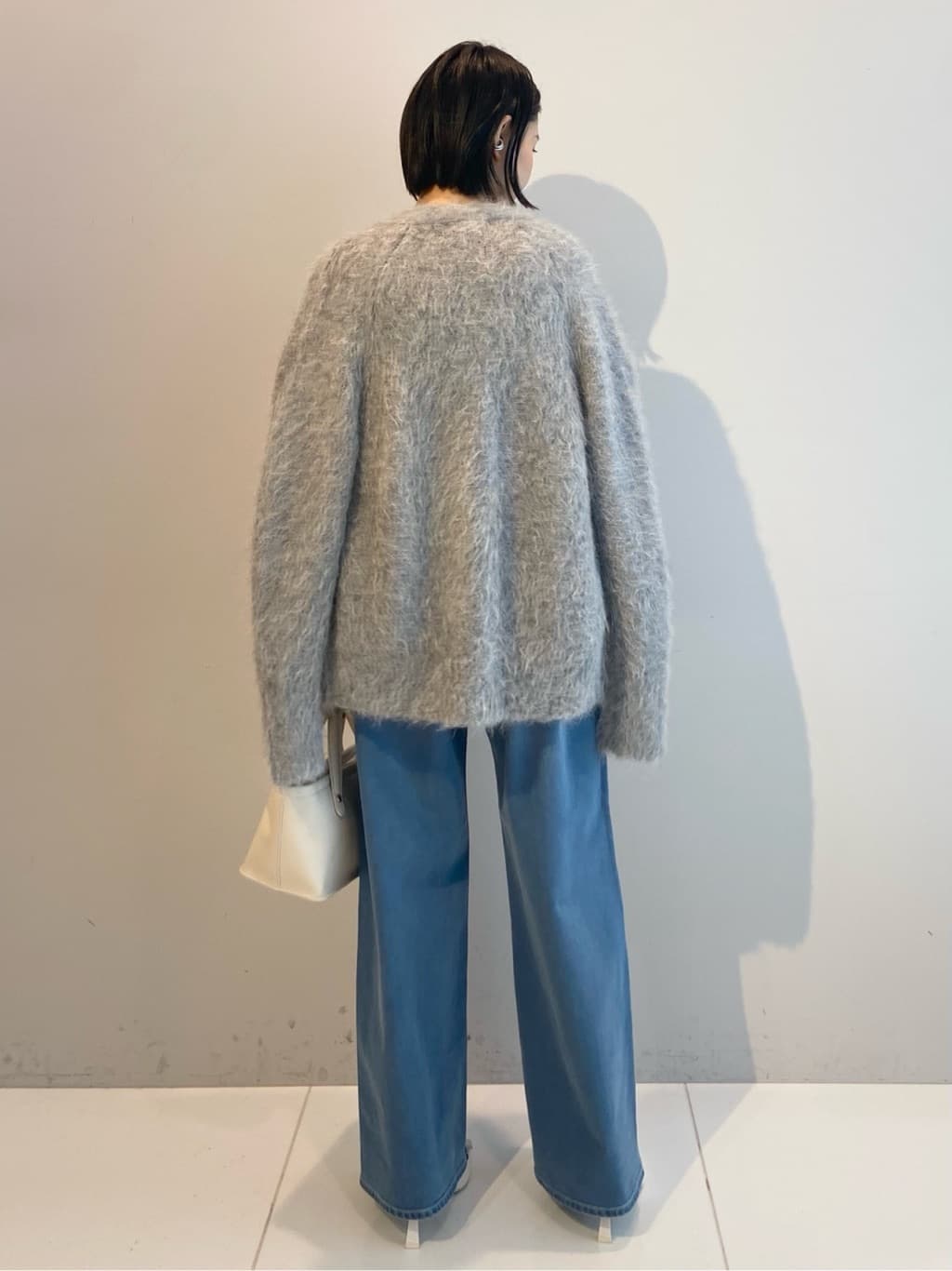 AYAさんの「UNTITLED｜【ゆったり】アルパカ混シャギー カーディガン」を使ったコーディネート