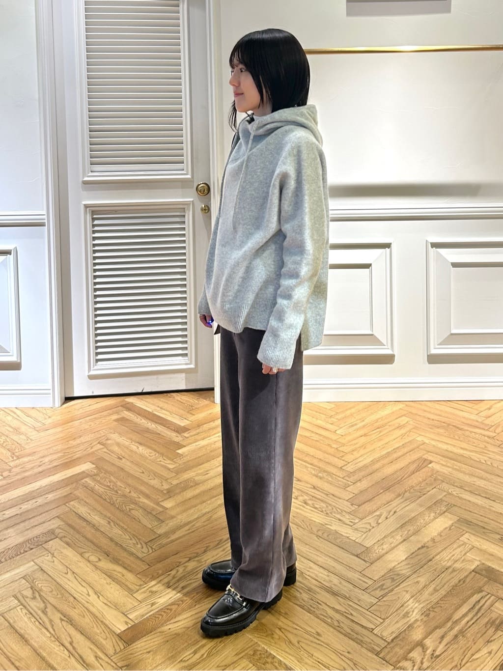 cocoさんの「DRESSTERIOR｜カシミヤブレンドフードニット」を使ったコーディネート