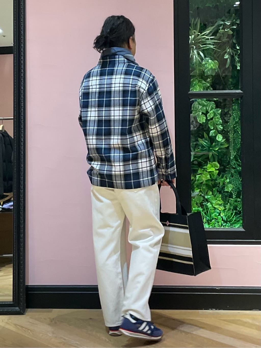 Nagaseさんの「DRESSTERIOR｜リバーシブルカシミヤマフラー」を使ったコーディネート