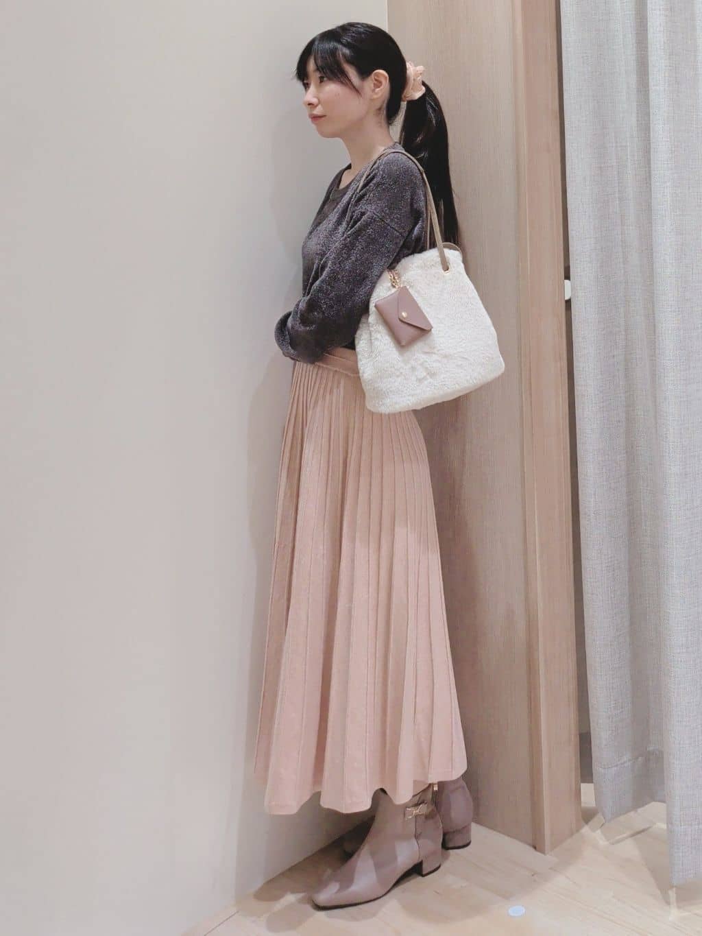 Yuiさんの「grove｜ラメモールヤーンプルオーバーニット」を使ったコーディネート