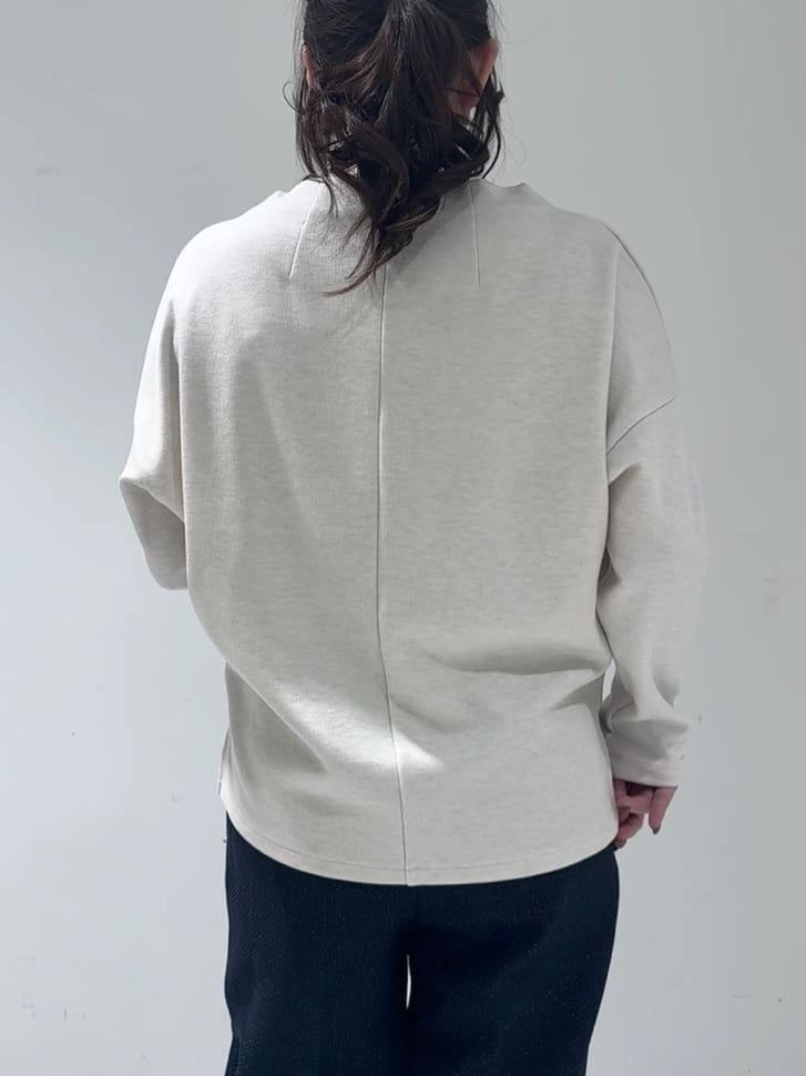 そんさんの「INDIVI｜【SETUP可能／洗える／UVケア】ライトジャージ ボトルネックトップス」を使ったコーディネート