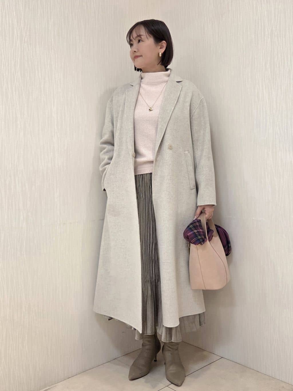 naokoさんの「UNTITLED｜【ロング丈/軽やか】テーラード　リバーコート」を使ったコーディネート