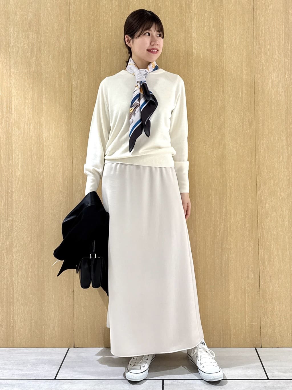 nanaさんの「UNTITLED｜【8色展開／コンパクト丈】レーヨン混 コクーンニット」を使ったコーディネート