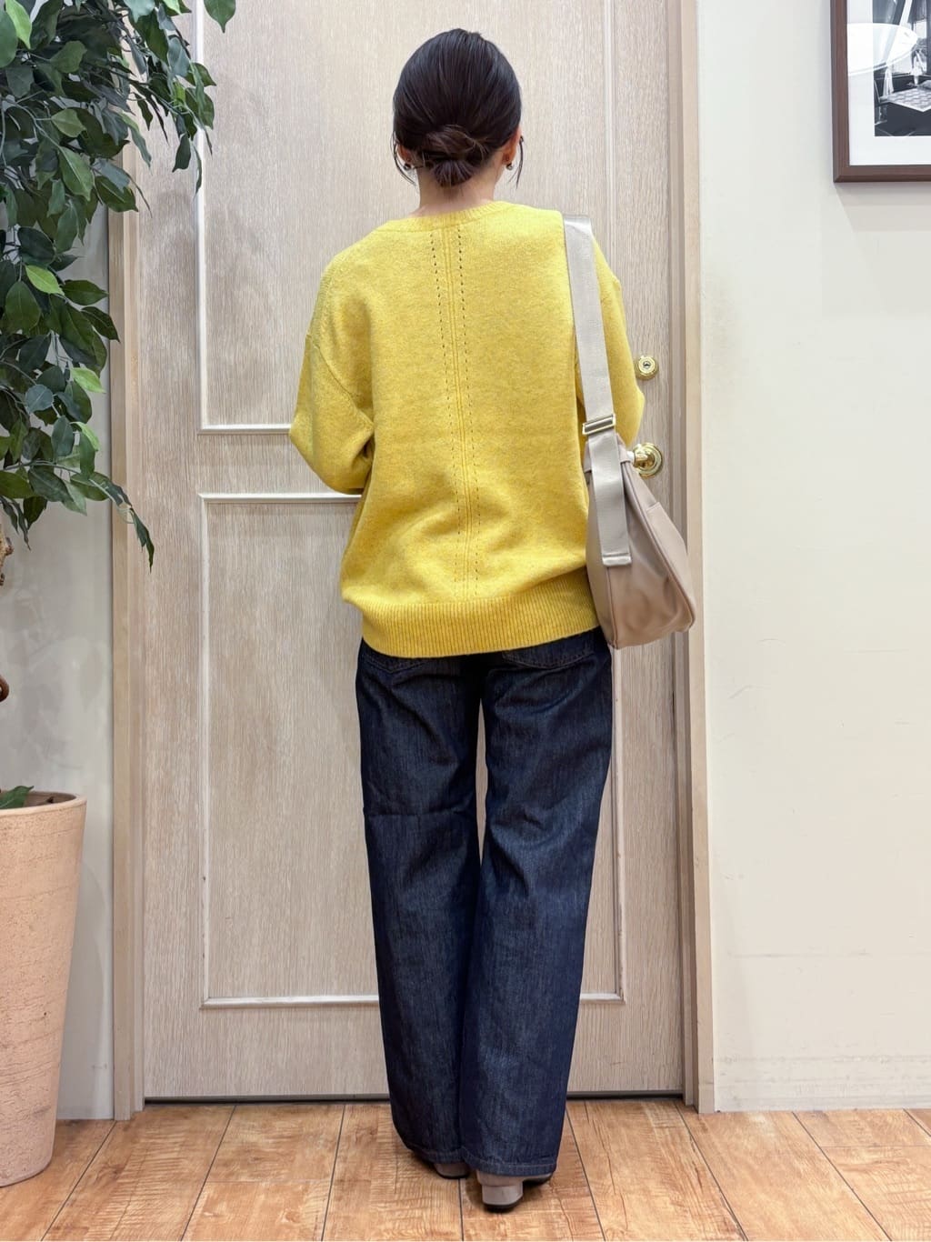 なみさんの「SHOO･LA･RUE｜【SHOO・LA・RUE DENIM/SS-LL】程よい厚みの ストレートデニムパンツ（10.5オン」を使ったコーディネート
