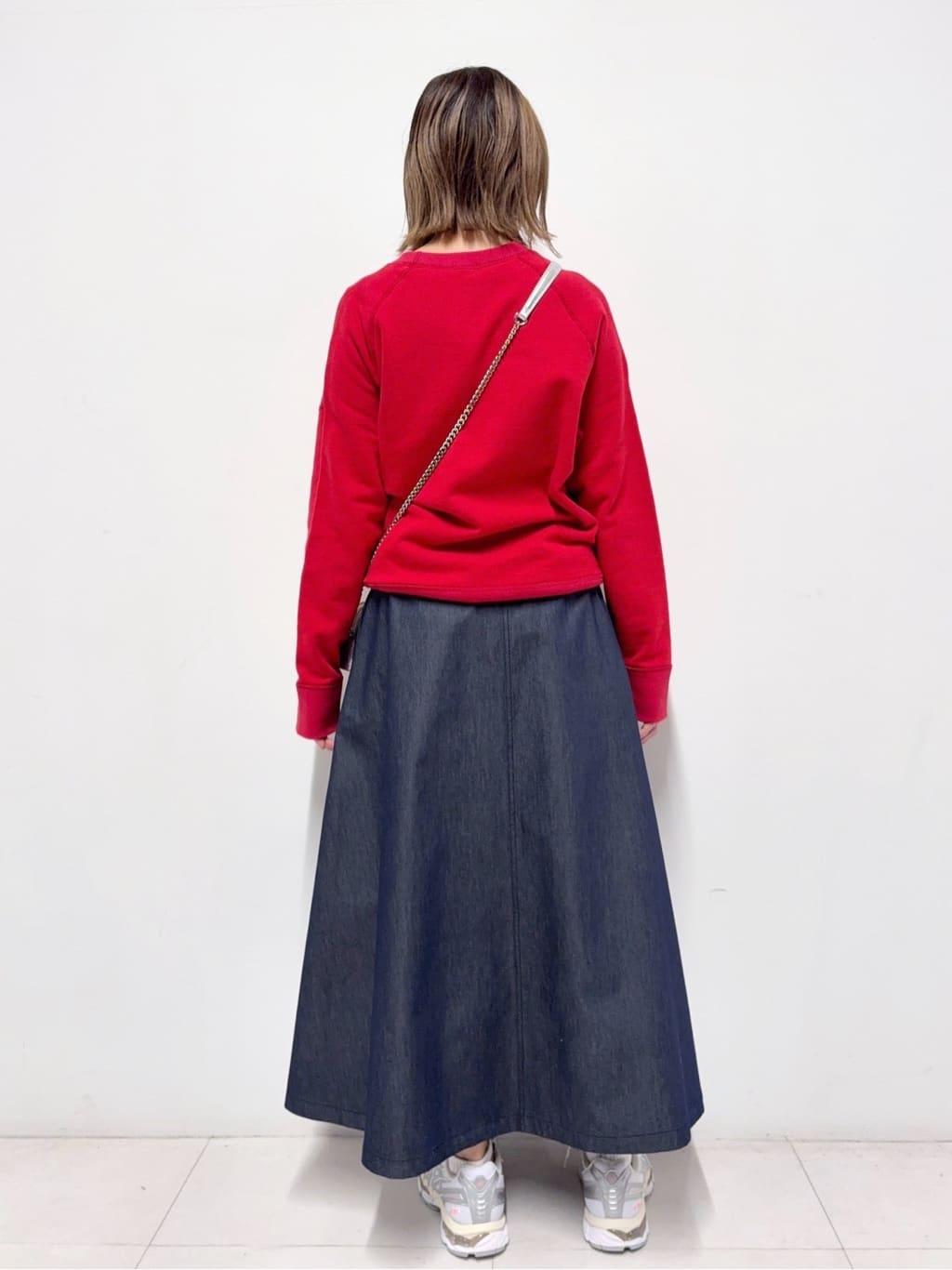 Nishijimaさんの「DRESSTERIOR｜【接触冷感/吸水速乾】クールタッチ デニムライク タックスカート」を使ったコーディネート