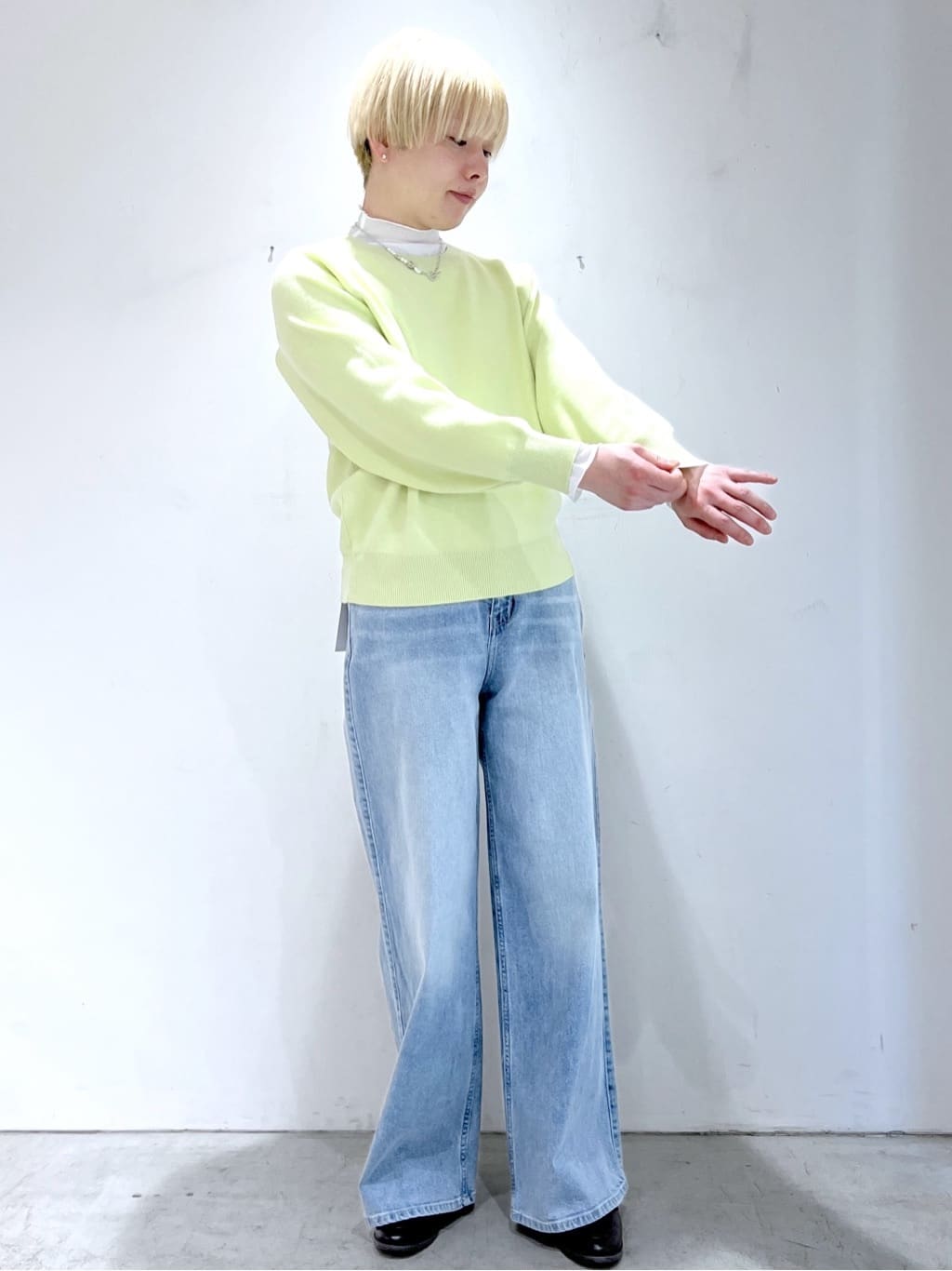 JINさんの「OPAQUE.CLIP｜シアーハイネックトップス【洗濯機OK】」を使ったコーディネート