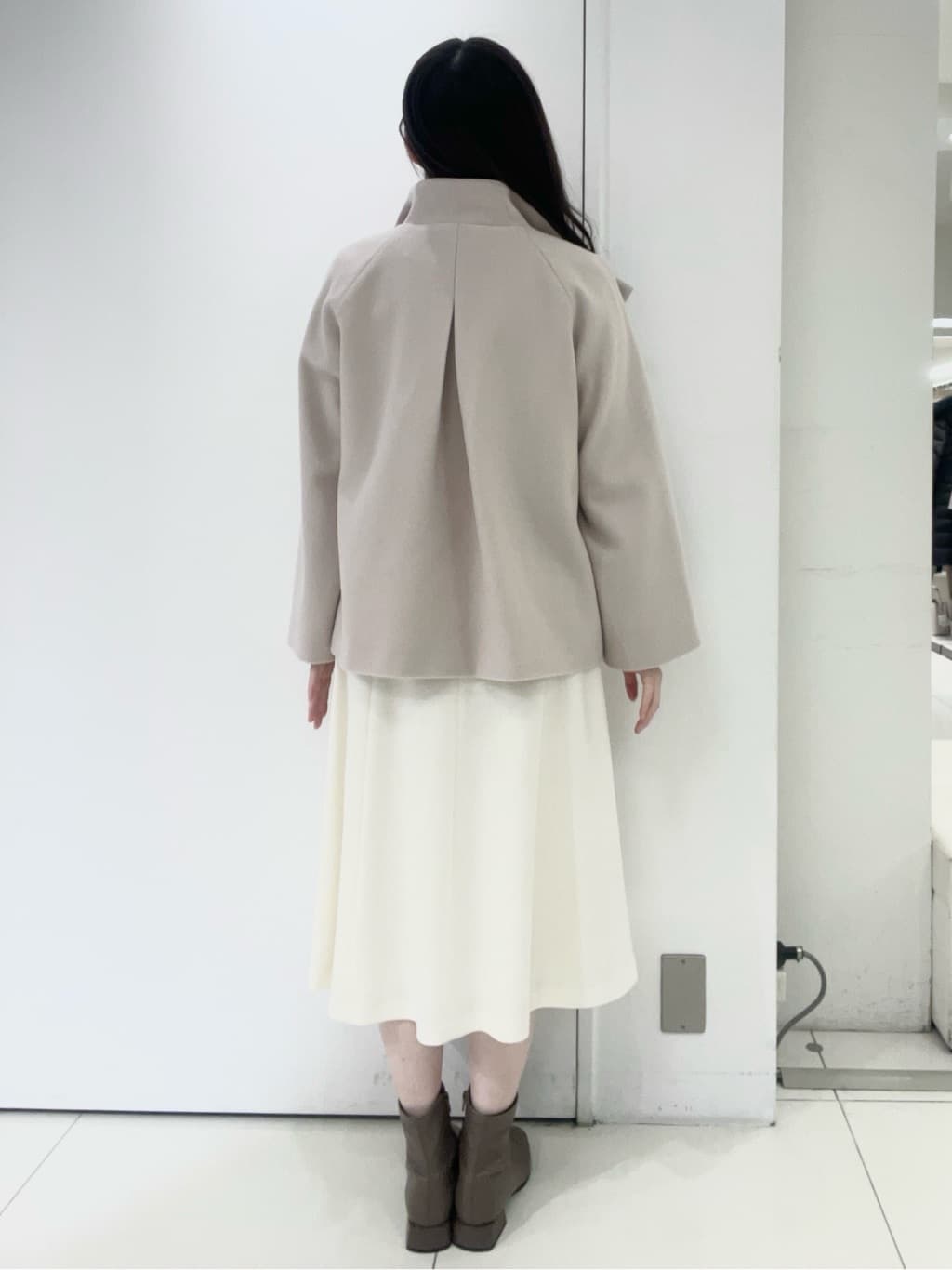 moeさんの「UNTITLED｜【着回しが効く／オンオフアウター】ウールショートコート」を使ったコーディネート
