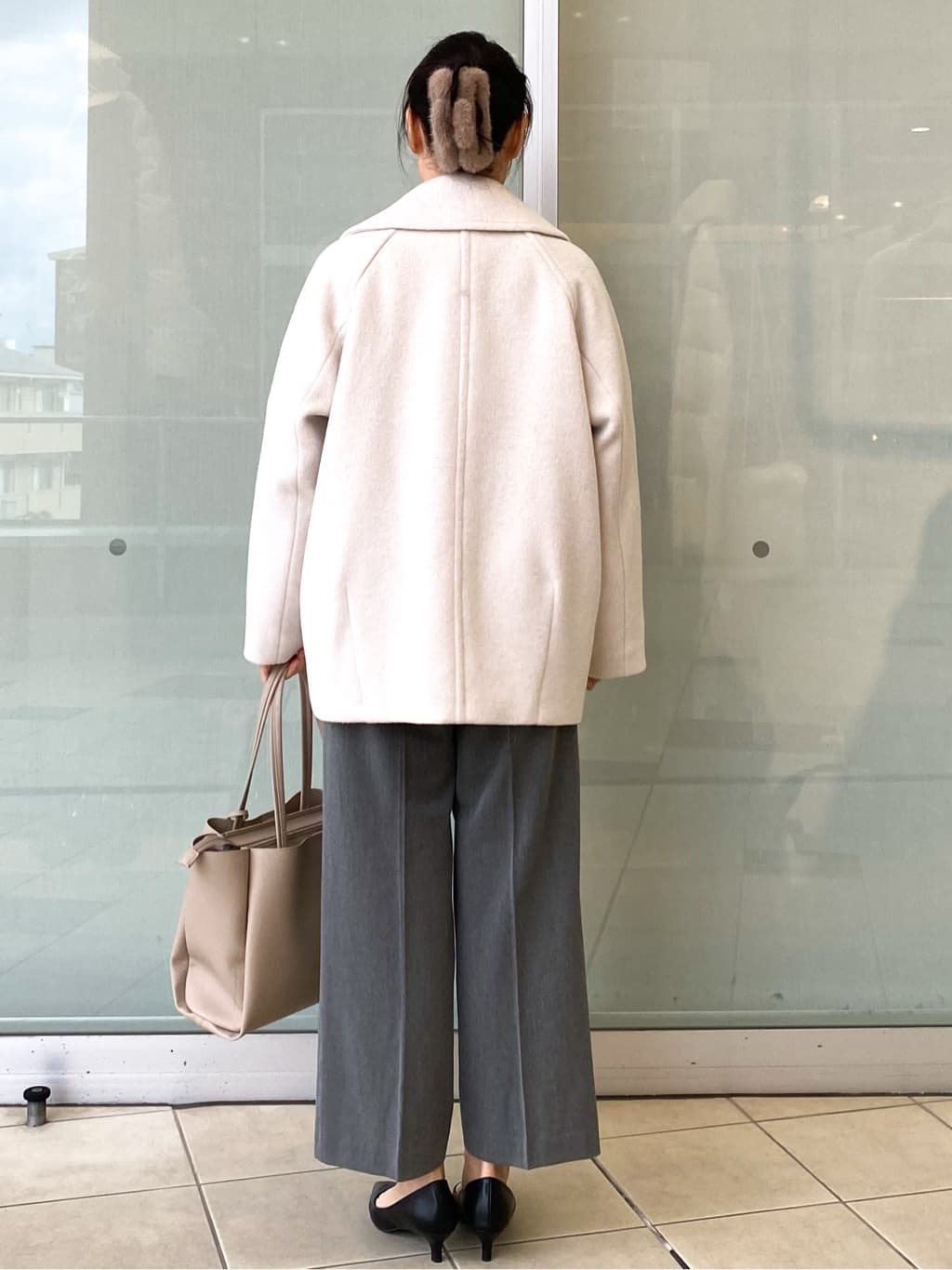 Jeanさんの「OPAQUE.CLIP｜カシミヤブレンドウールミドルピーコート」を使ったコーディネート