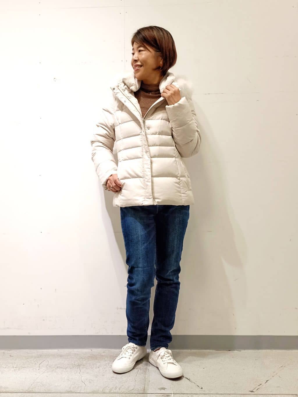 Kさんの「INDIVI｜【名品／撥水／抗菌防臭】ショート丈リサイクルダウンコート」を使ったコーディネート