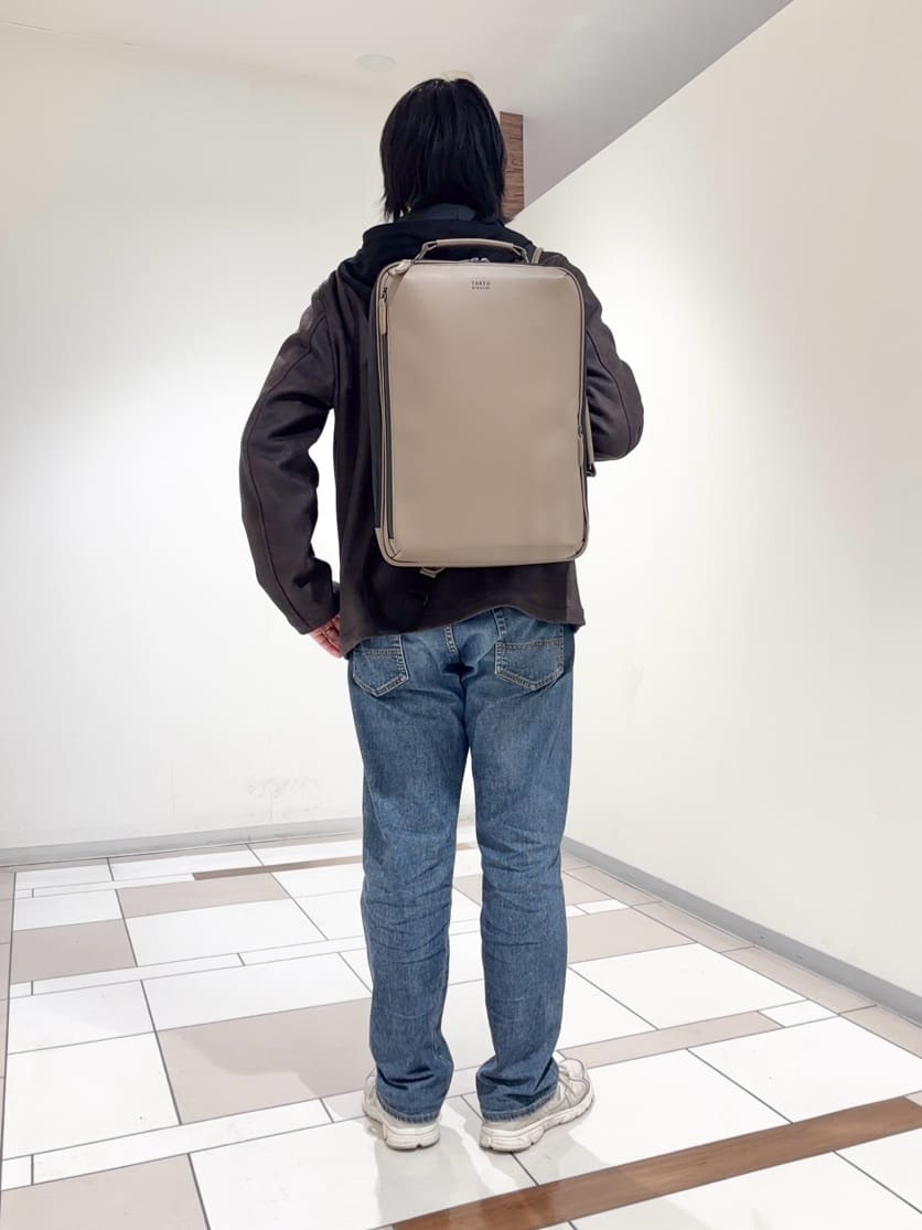 及川さんの「TAKEO KIKUCHI｜【JUST ONE LAYER】ダウンファブリック ジップアップ フード ブルゾン」を使ったコーディネート