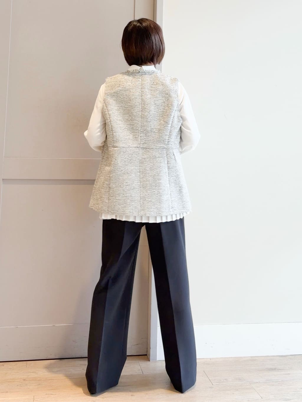 yamakoさんの「grove｜【マシンウォッシュ/防シワ/UVカット】裾プリーツ取り外しボウタイブラウス」を使ったコーディネート