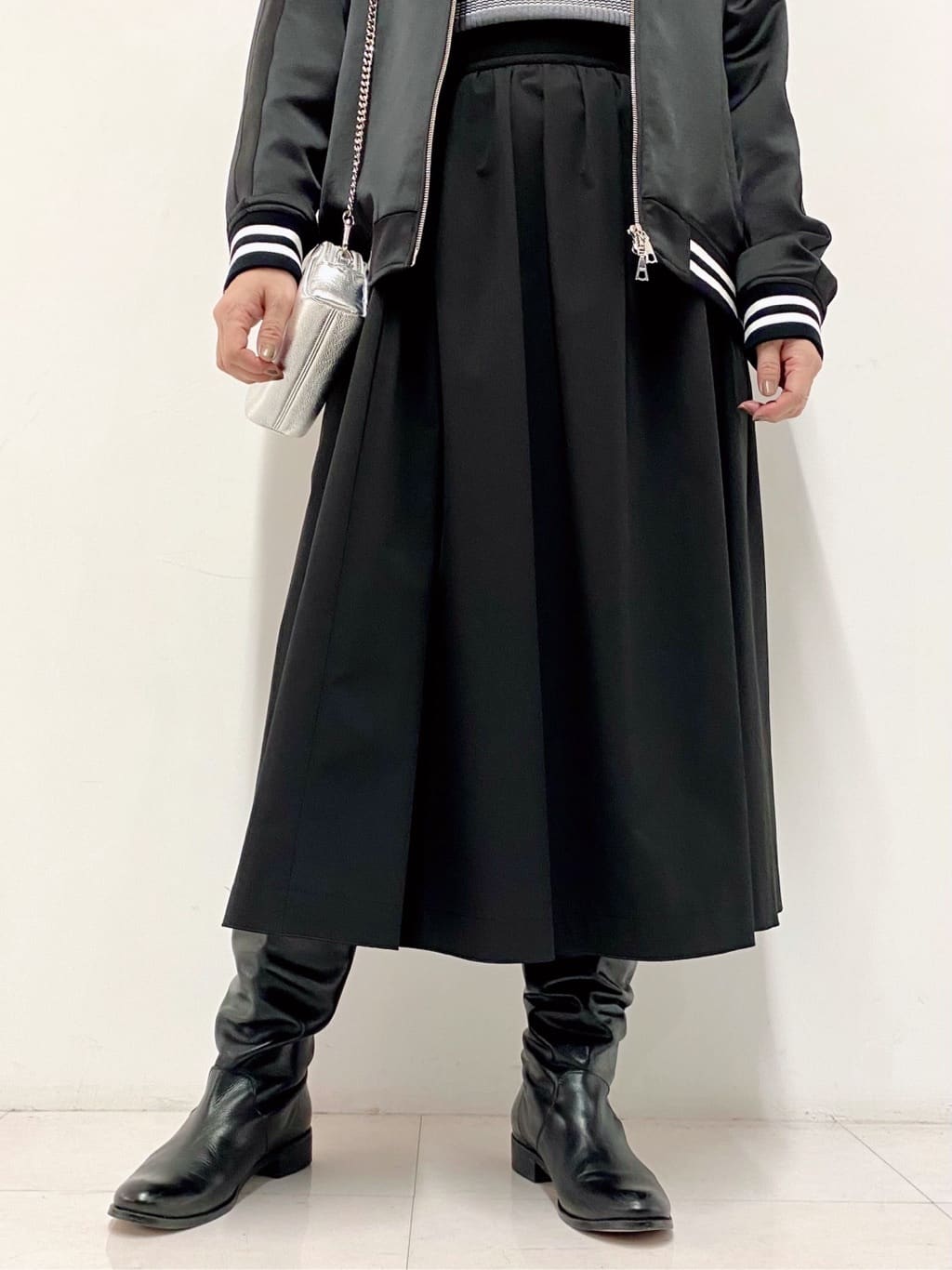 Sawaguchiさんの「DRESSTERIOR｜【MonoMax4月号掲載】ピストルラビット スカジャン」を使ったコーディネート