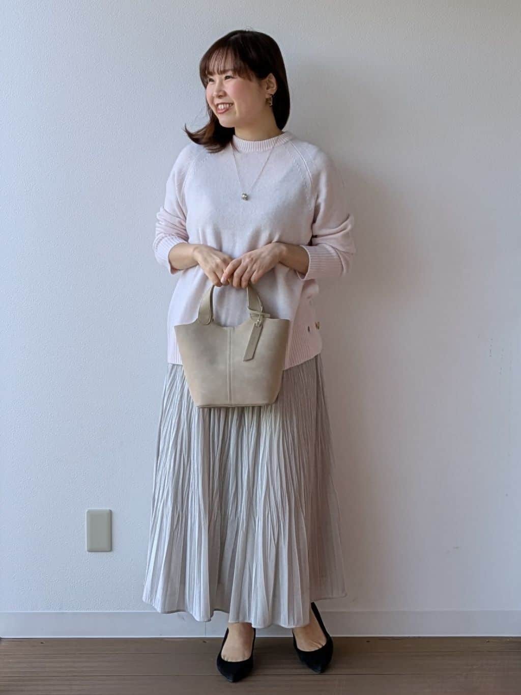 なみきさんの「UNTITLED｜【重ね着もおすすめ/洗える】ウールカシミヤ クルーネックニット」を使ったコーディネート