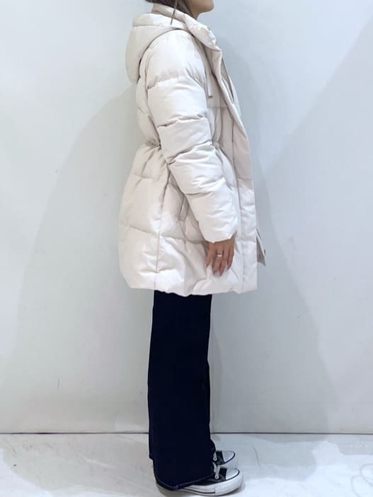 manaさんの「OPAQUE.CLIP｜KAWADAダウンドロストミドルコート【撥水／洗濯機OK／2WAY／静電気防止裏地】《XS～3L》」を使ったコーディネート