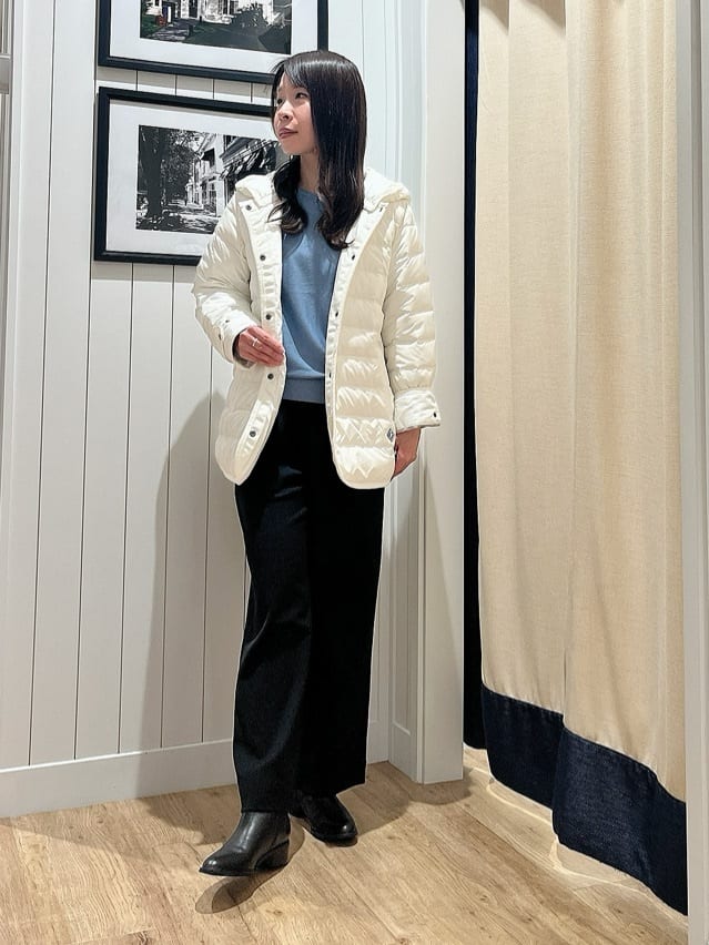 mihoさんの「Dessin｜【洗える】ウールブレンド後ろボタンニット」を使ったコーディネート