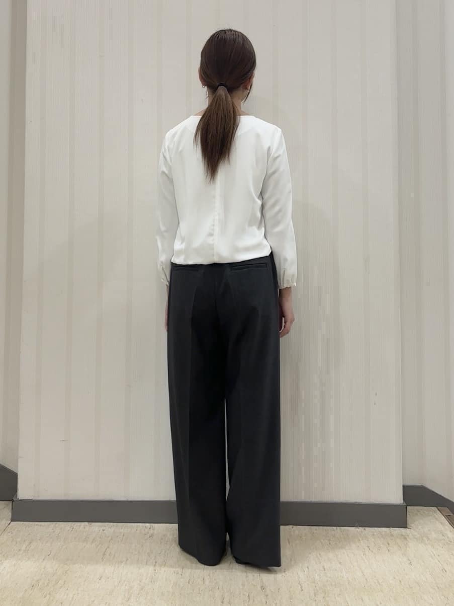 ちひさんの「INDIVI｜【洗える／通勤／スーツ】メランジストレッチ ワイドパンツ」を使ったコーディネート