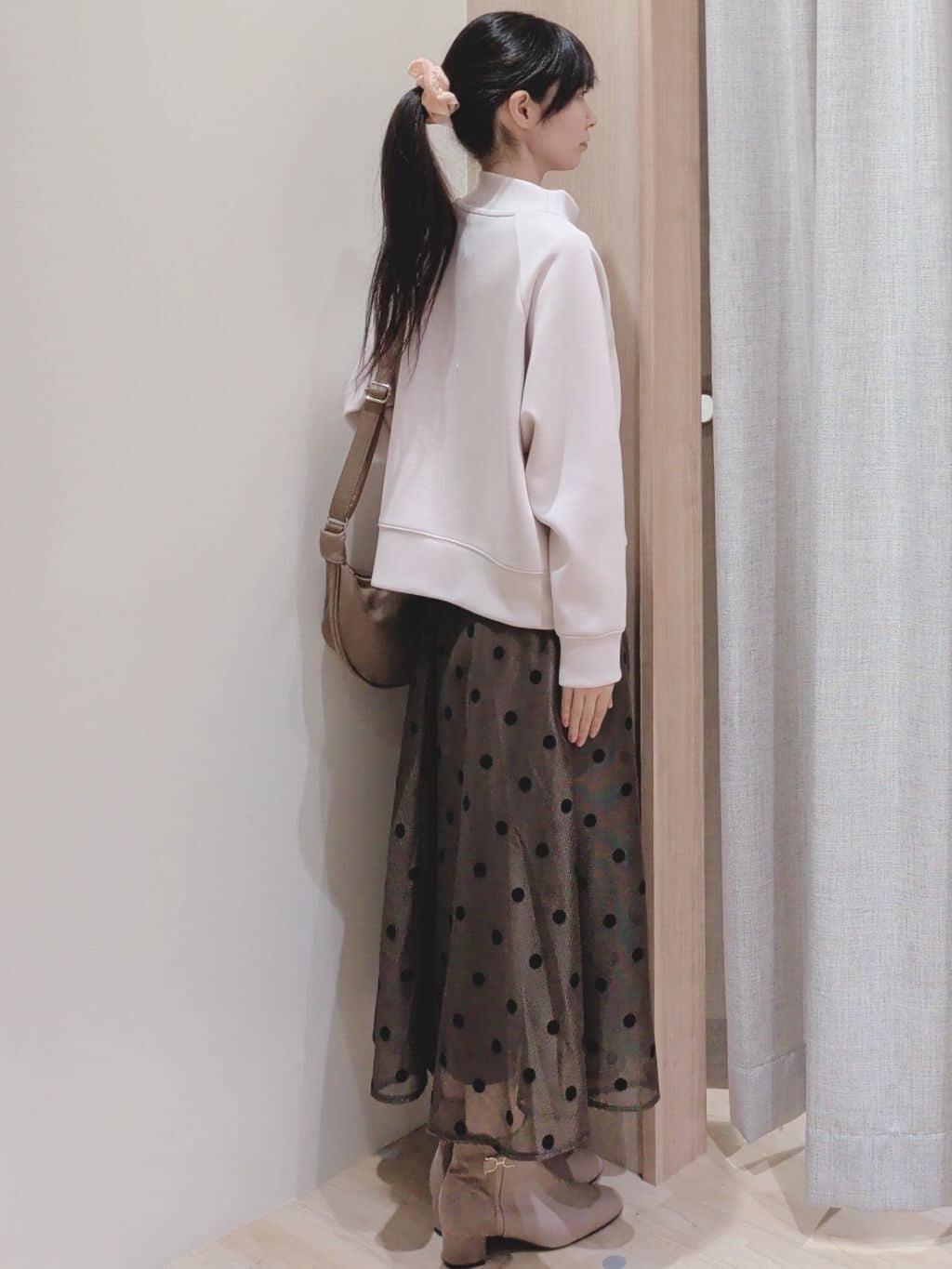 Yuiさんの「grove｜モックネックダンボールスウェット」を使ったコーディネート