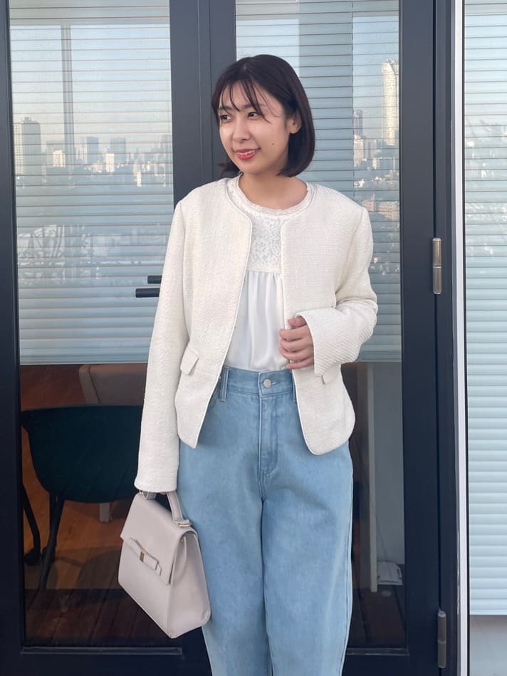 abeさんの「Couture brooch｜【ハレの日・通勤】レースドッキング ブラウス」を使ったコーディネート