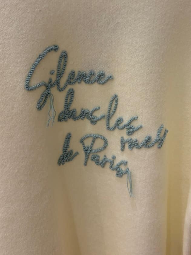 ゆうゆうさんの「SHOO･LA･RUE｜【洗濯機可/S-LL】裾スカラップが差がつく コード刺繍ロゴニット」を使ったコーディネート