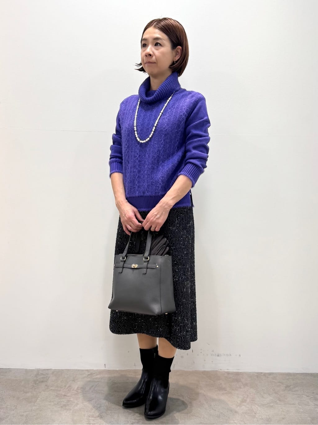 koyaさんの「Reflect｜【ほんのりラメ感◎】ふわふわフェザーヤーンハイネックニット」を使ったコーディネート