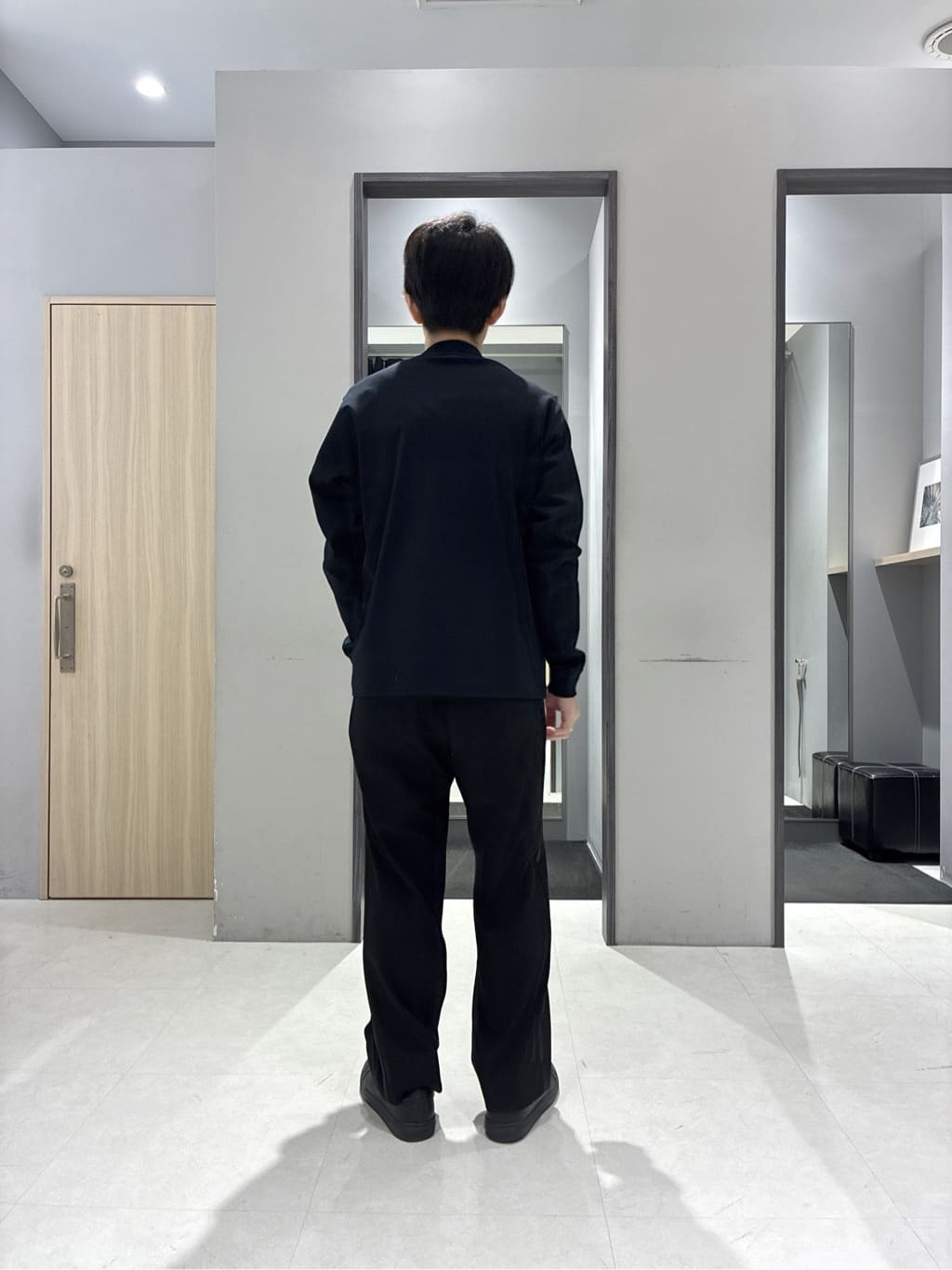 わいずみさんの「TAKEO KIKUCHI｜【Air Palette Knit】ワンポイント カラーニット プルオーバー」を使ったコーディネート