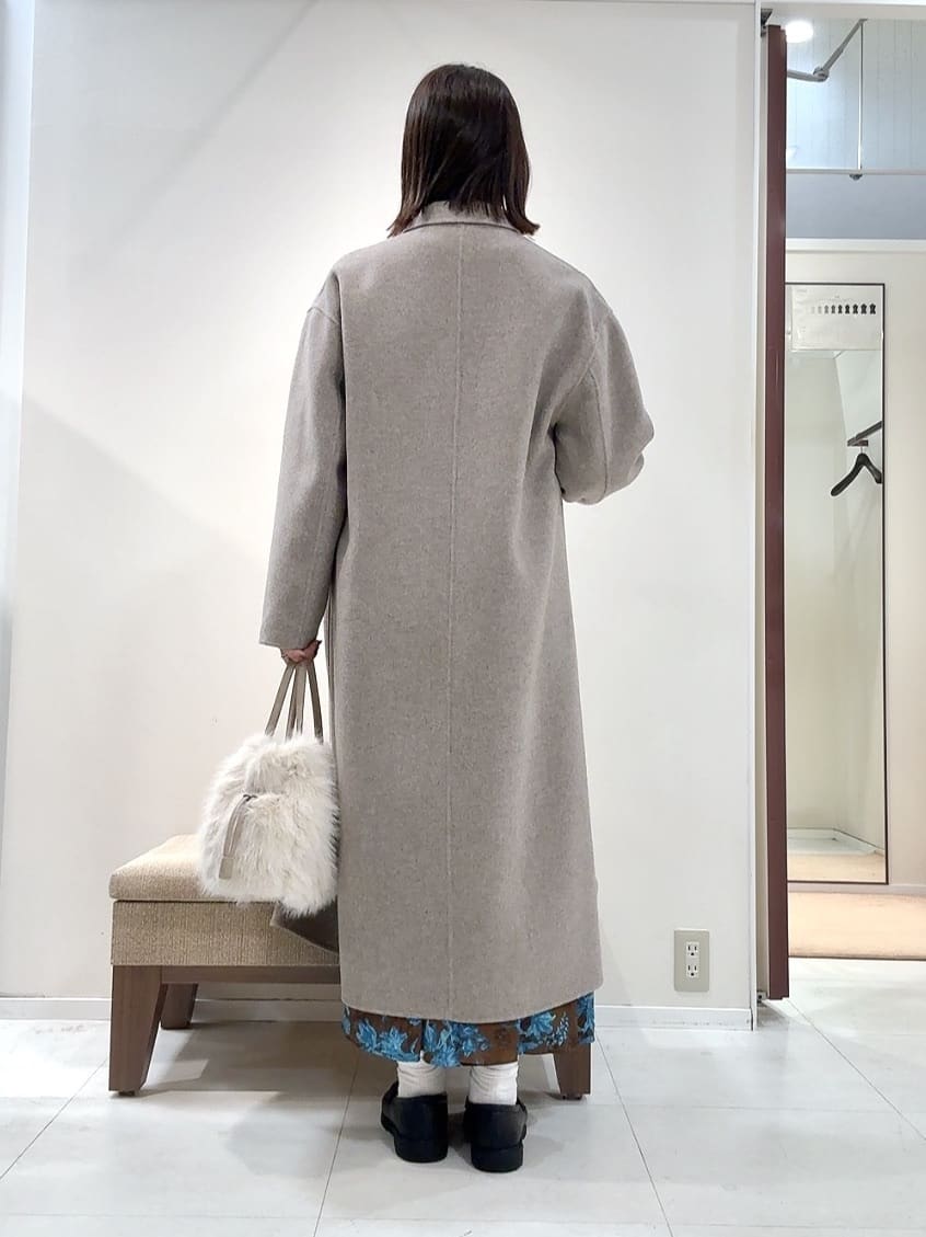 YUIさんの「UNTITLED｜【ロング丈/軽やか】テーラード　リバーコート」を使ったコーディネート