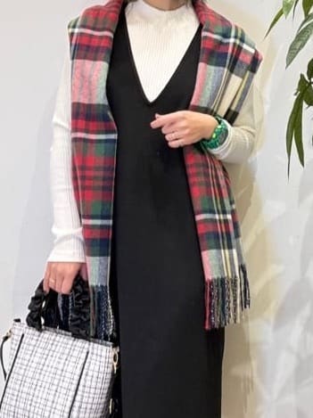 misakiさんの「SHOO･LA･RUE｜【2点セット/洗濯機可】時短でコーデが決まる ジャンドレ+リブインナー」を使ったコーディネート