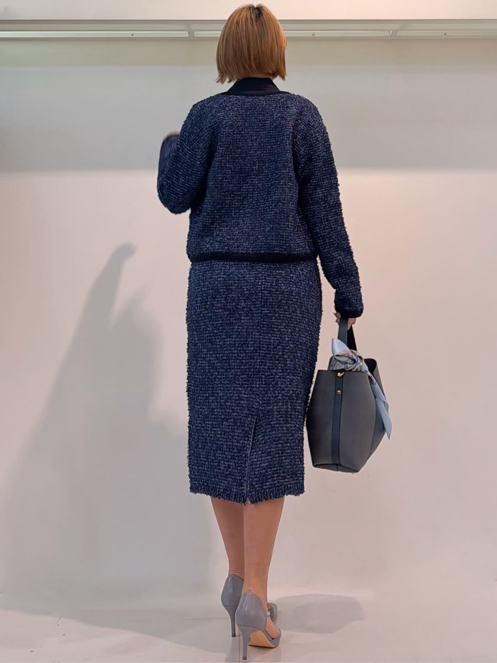 chiiさんの「COUP DE CHANCE｜【洗える／日本製】女性らしい細ボウタイブラウス」を使ったコーディネート