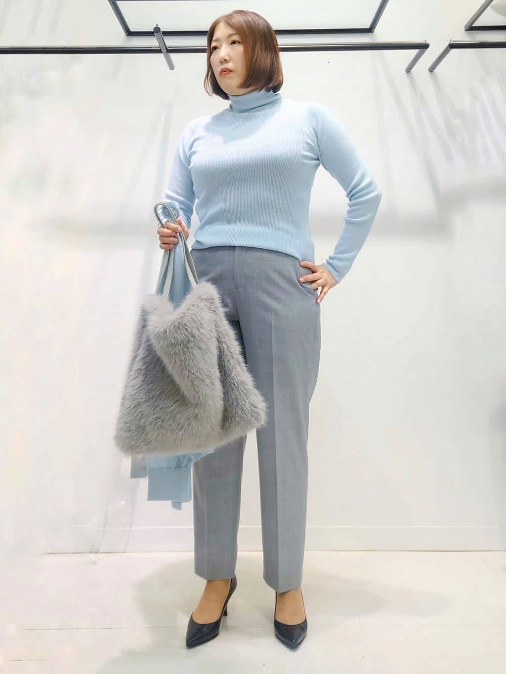 Itoさんの「INDIVI｜【褒められパンツ/ウール混】スティックパンツ」を使ったコーディネート