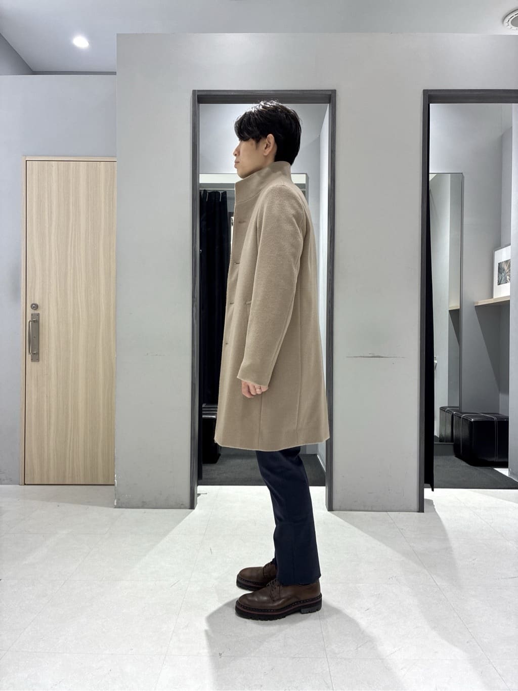 わいずみさんの「TAKEO KIKUCHI｜【ウールカシミヤブレンド】ビーバー調 スタンドカラー コート」を使ったコーディネート