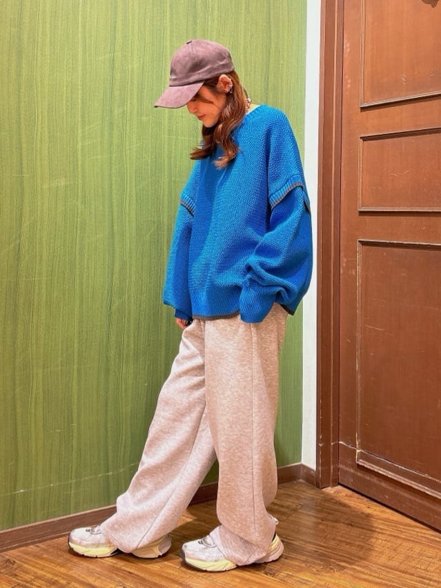 かおりさんの「SHOO･LA･RUE｜【前後2WAY/S-LL】体型カバーもこなれ見えも叶う　ふんわりお袖の配色パイピングニット」を使ったコーディネート