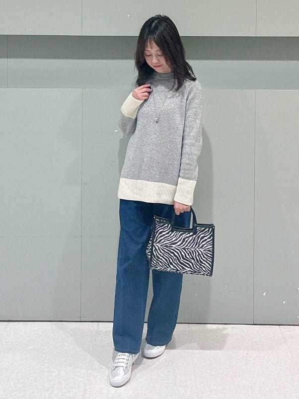 makiさんの「UNTITLED｜【重ね着もおすすめ/洗える】ウールカシミヤ クルーネックニット」を使ったコーディネート
