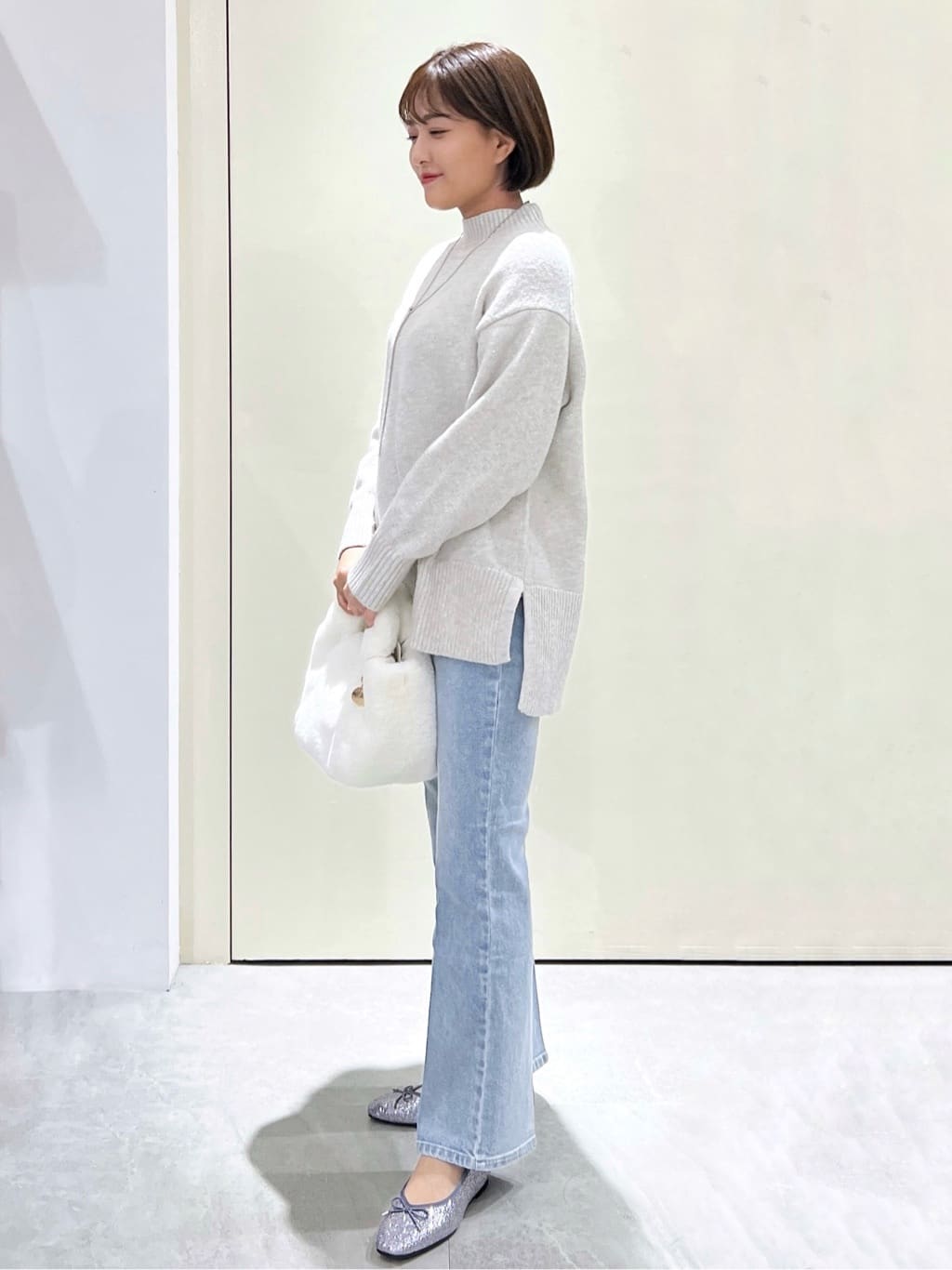 Unaさんの「OPAQUE.CLIP｜ストレッチセミフレアデニム【洗濯機洗い可】《SS～LL》」を使ったコーディネート
