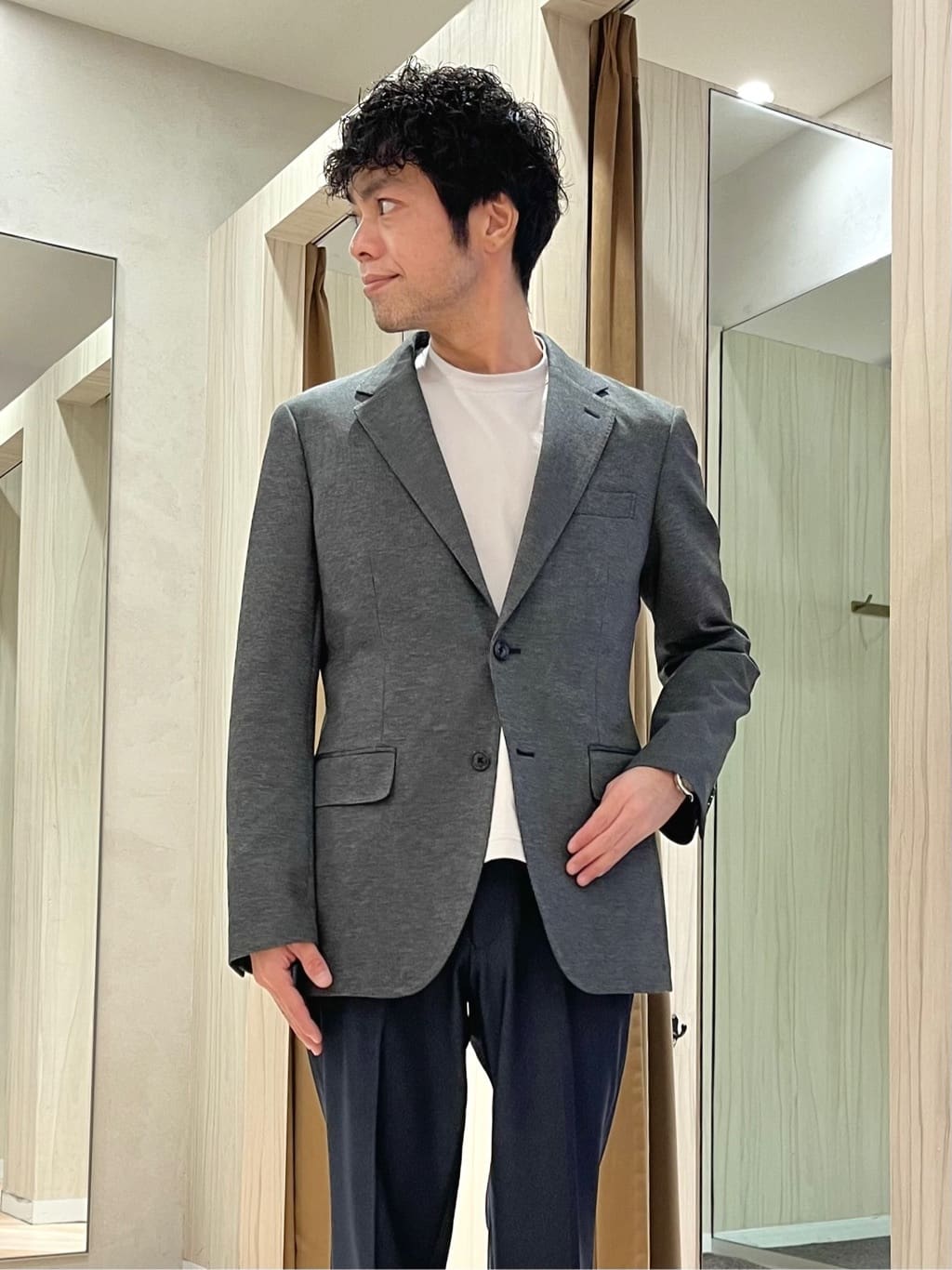 URAさんの「TAKEO KIKUCHI｜【ダウンライナー付き】ドビースタンドカラーコート」を使ったコーディネート