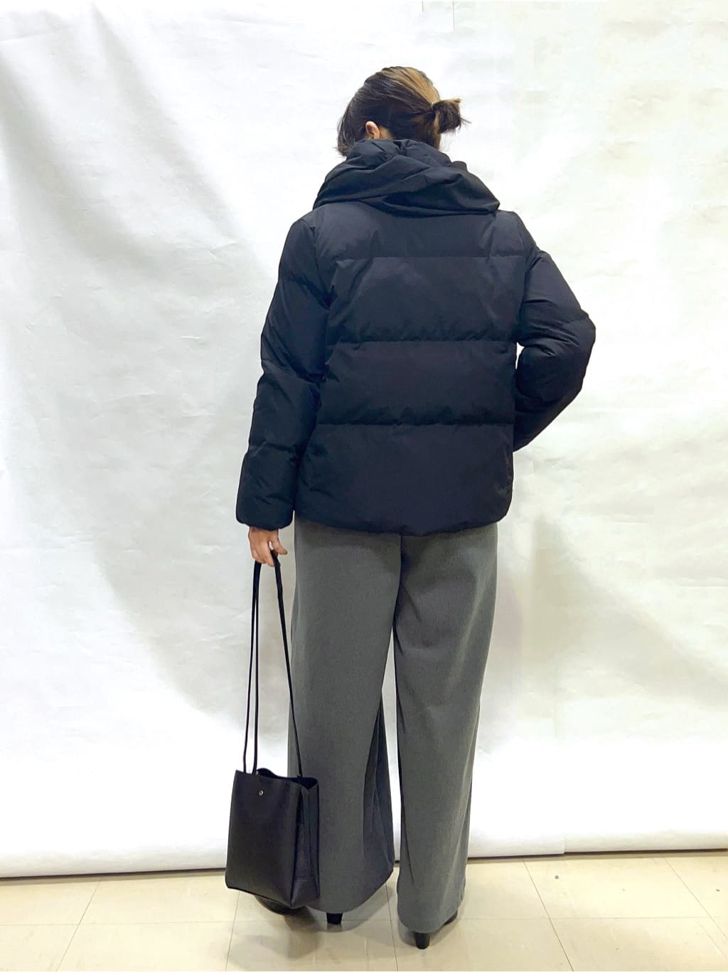 まっつんさんの「SHOO･LA･RUE｜【絶妙なゆるピタ/洗濯機可】ちくちくしにくい リブハイネックやわらかニット」を使ったコーディネート
