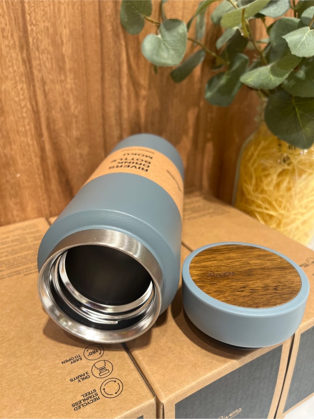 アリオ川口さんの「212 KITCHEN STORE｜ドリンクボトル MOKU 350 トープ  ＜RIVERS リバーズ＞」を使ったコーディネート
