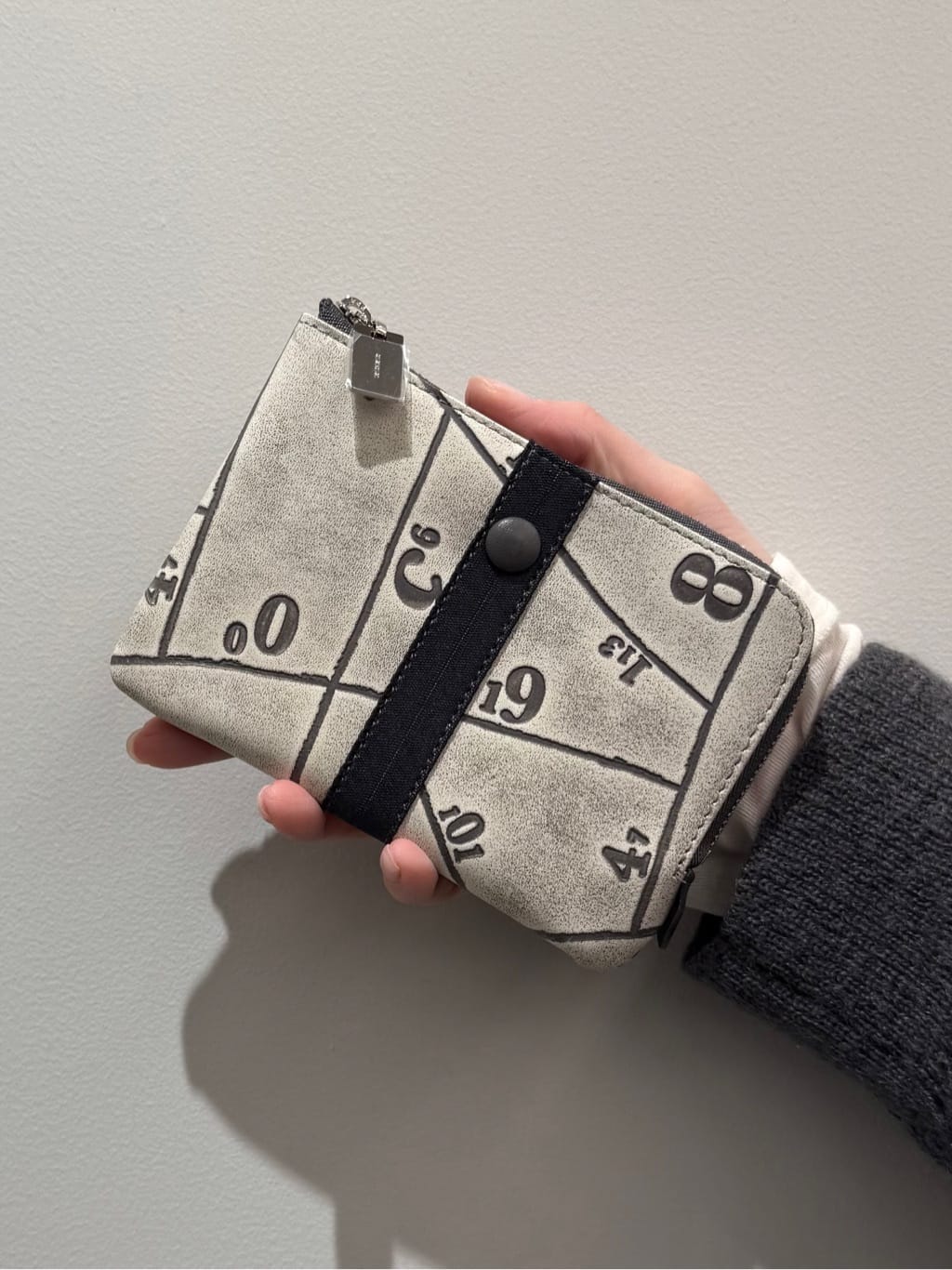 Kさんの「HIROKO HAYASHI｜SCIENZA（シェンツァ）薄型二つ折り財布」を使ったコーディネート