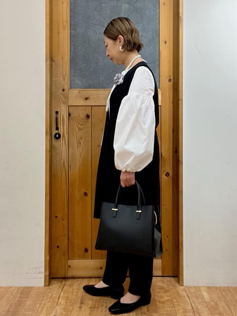 ゆみさんの「SHOO･LA･RUE｜【洗濯機可/セットアップ可/S-3L】きちんと楽に。カットジョーゼット ロングジレ」を使ったコーディネート
