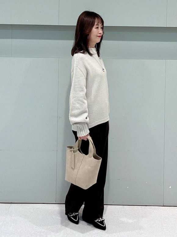makiさんの「UNTITLED｜【洗える】スポンディッシュ ボトルネックニット」を使ったコーディネート