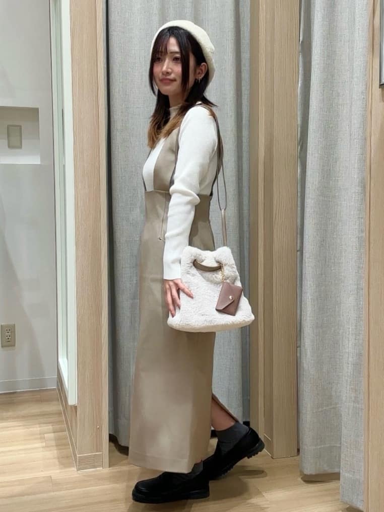 Fumikaさんの「grove｜【ウエストゴム】美シルエットなハイウエストサス付きスカート」を使ったコーディネート