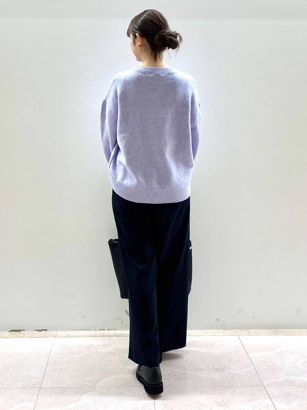 Satoさんの「Reflect｜【選べる5色／ゆったりシルエット】Vネックスパンコールニット」を使ったコーディネート